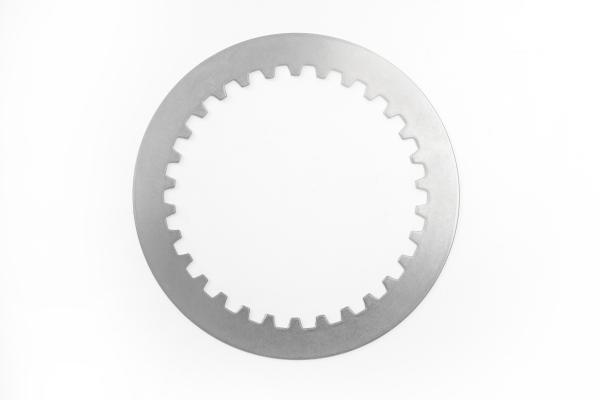 Driven clutch plates